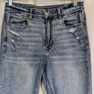 American Eagle Jeans Size  8 US Regular Long Stretch Mom Jeans Distressed Denim